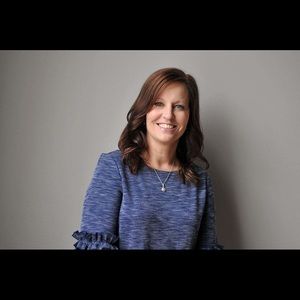 Meet your Posher, Leigh ann